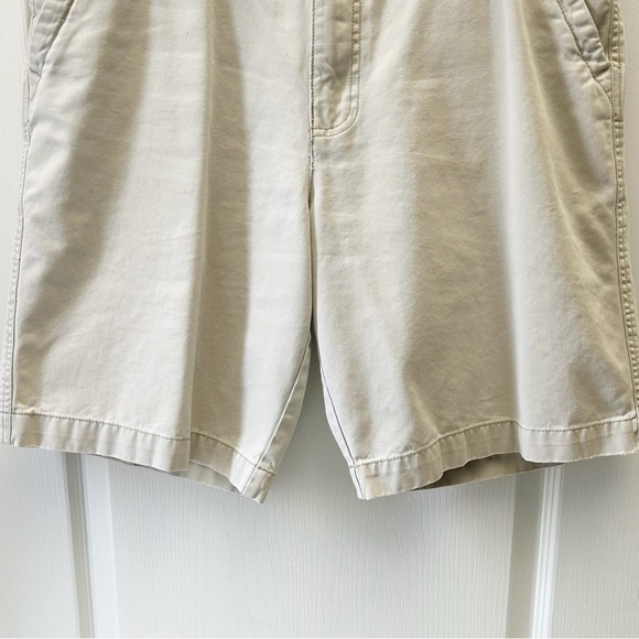 Old Navy Men's Flat Front Chino Shorts Loose Fit Beige Size 33 - Picture 5 of 14
